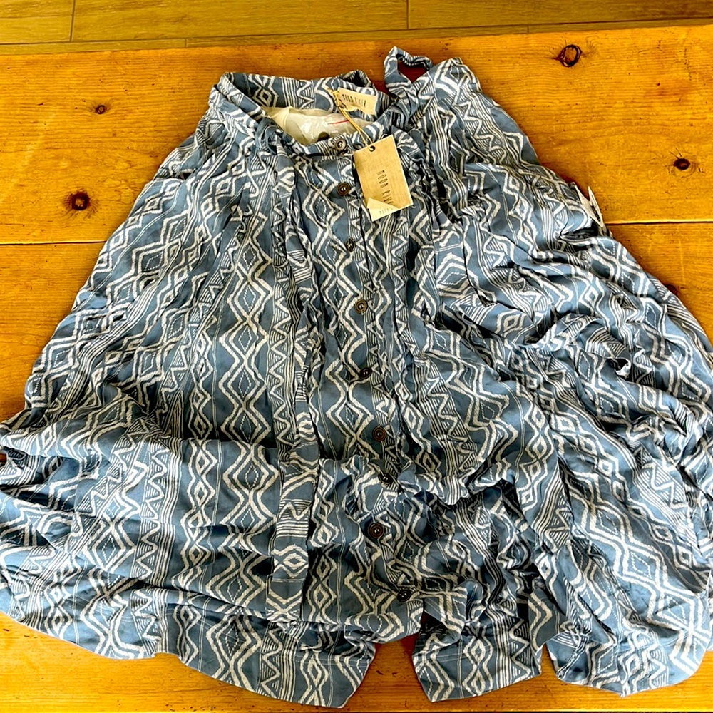 Long Blue Print button skirt. Moon River.